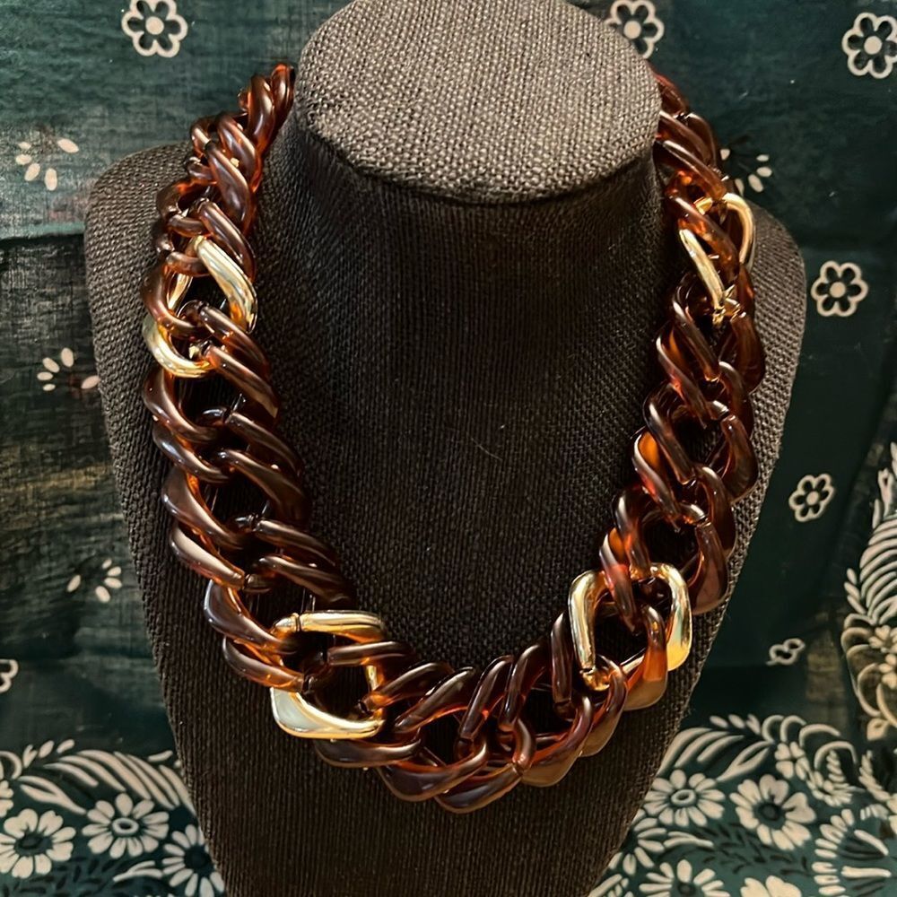 Vintage brown and gold tone necklace